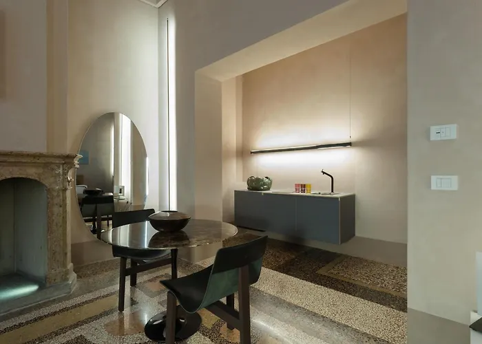 Palazzo Archimede In Palazzo Storico 202 Bologne